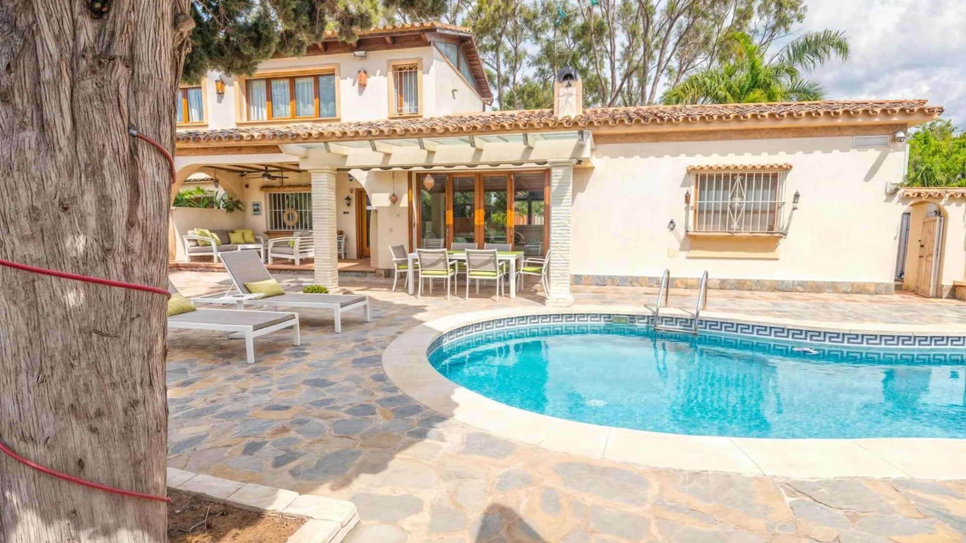 Villa Luna- Pool With Jacuzzi By The Beach Estepona 0*,  Spain