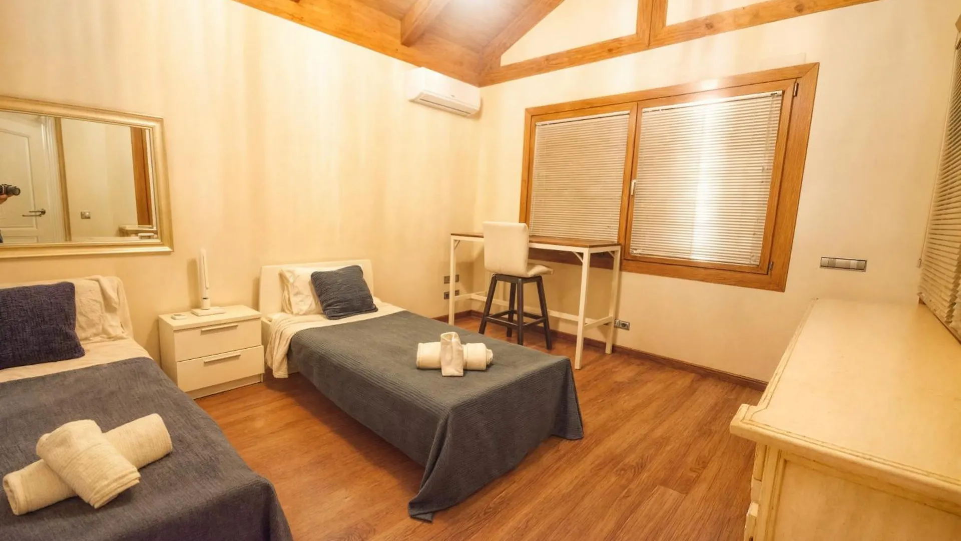 Villa Luna- Pool With Jacuzzi By The Beach Estepona