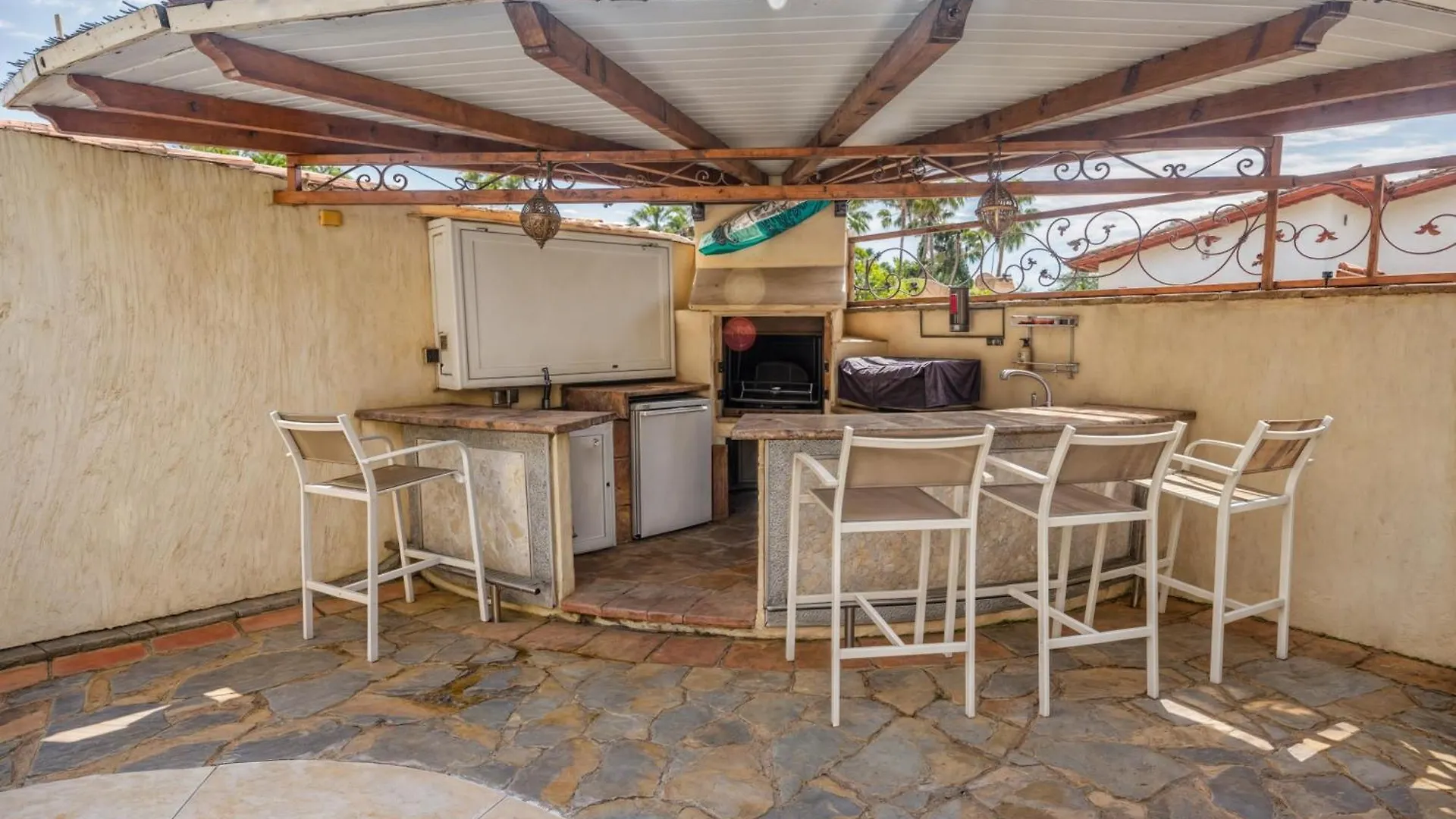 Villa Luna- Pool With Jacuzzi By The Beach Estepona Spain