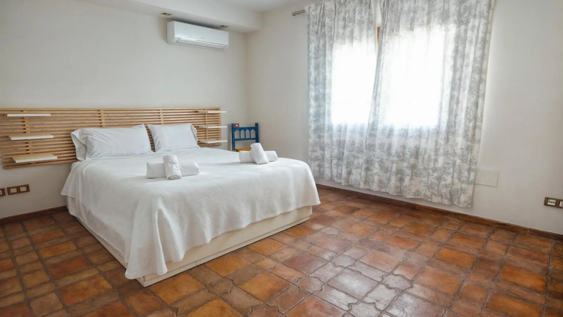 Villa Luna- Pool With Jacuzzi By The Beach Estepona