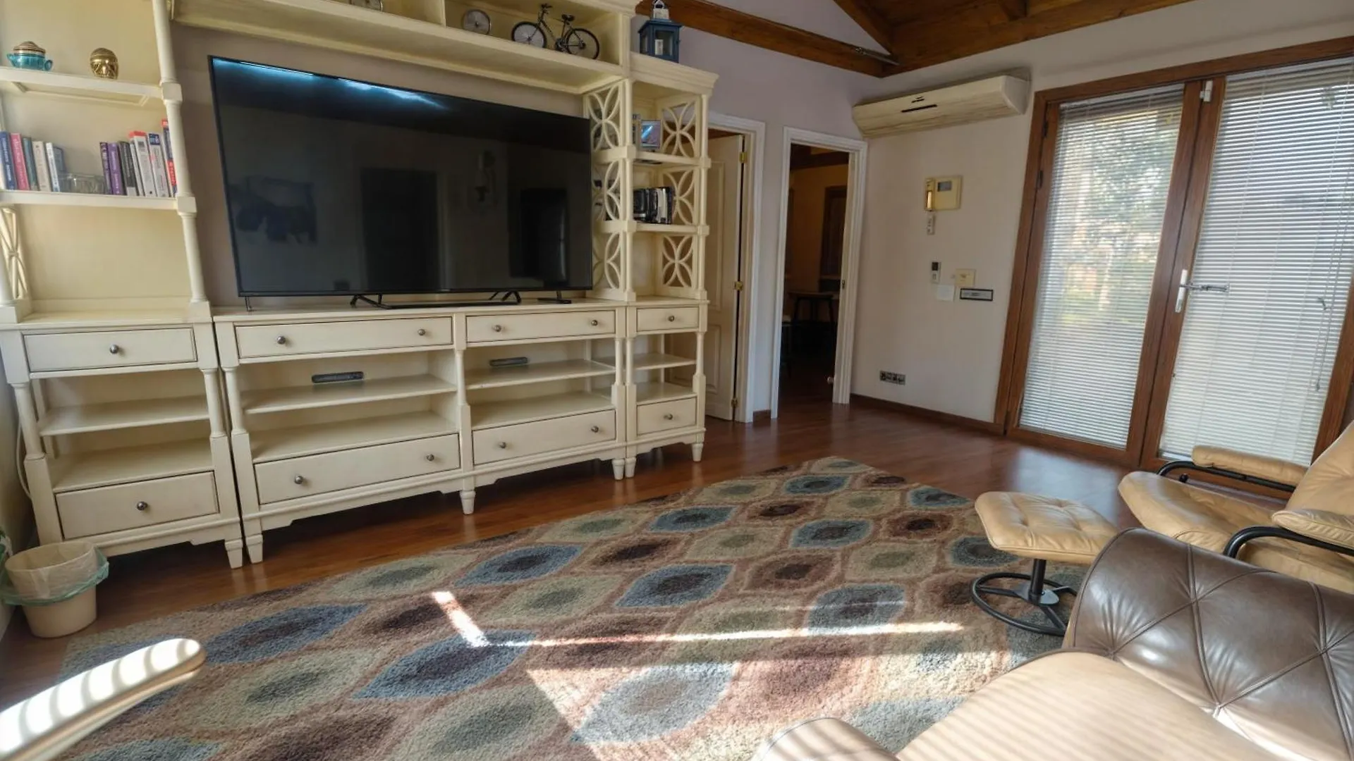 Villa Luna- Pool With Jacuzzi By The Beach Estepona