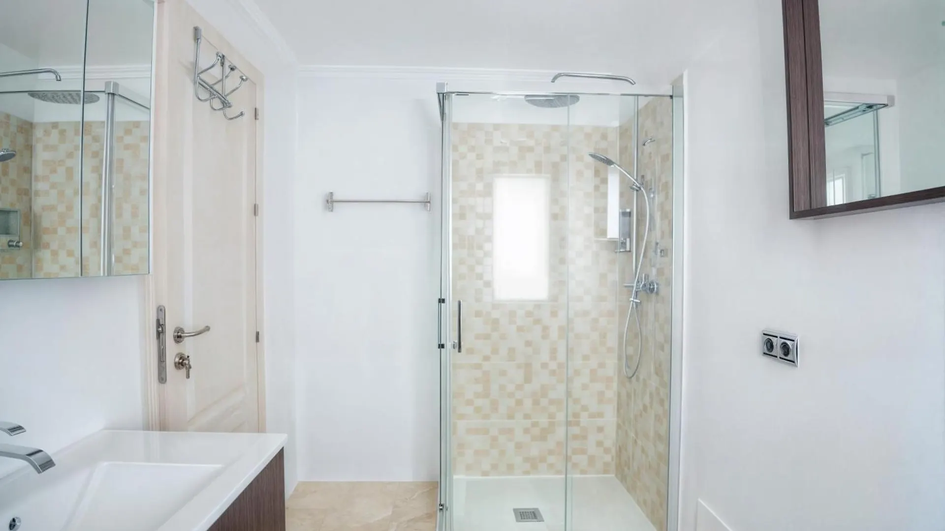 Villa Luna- Pool With Jacuzzi By The Beach Estepona 0*,