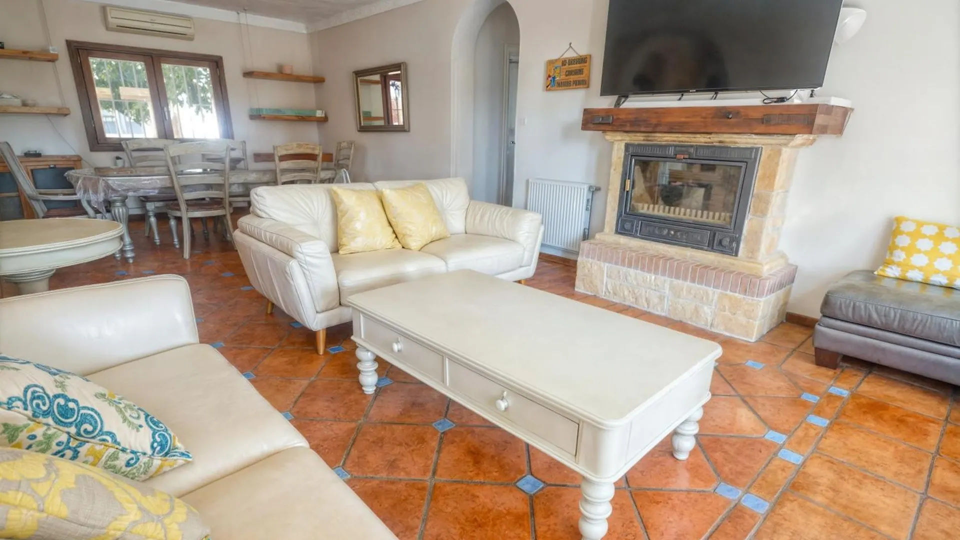 Villa Luna- Pool With Jacuzzi By The Beach Estepona